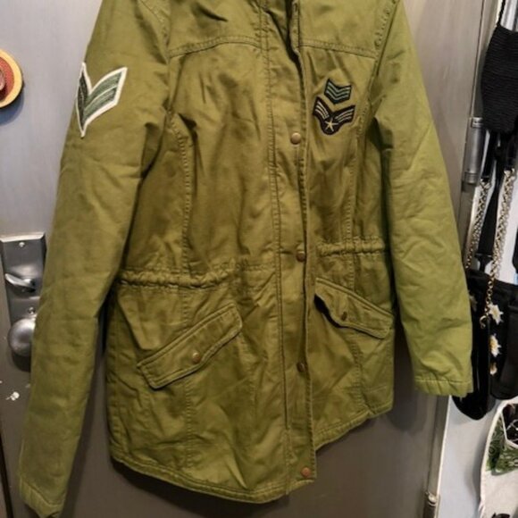 Military Style Parka / Anorak jacket / coat with patches! - Picture 12 of 16